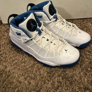 Jordan - Nike Air
Jordan VI - 6
Rings Sport Blue